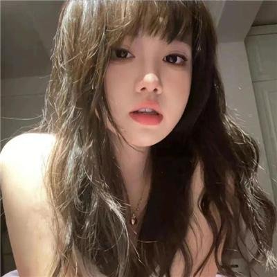 踏浪女人
